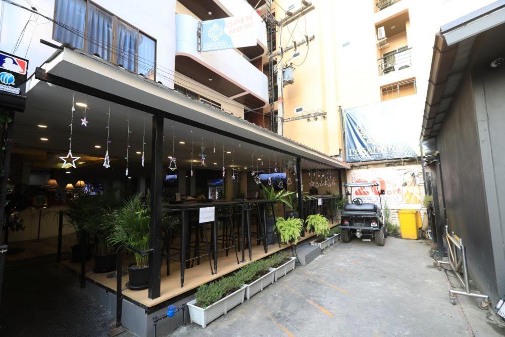 Pasadena Lodge Pattaya Exterior foto